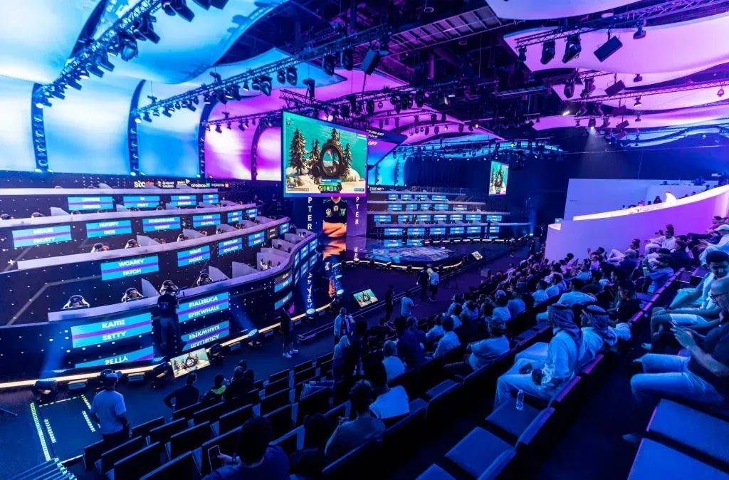 干净利落的 干净利落的