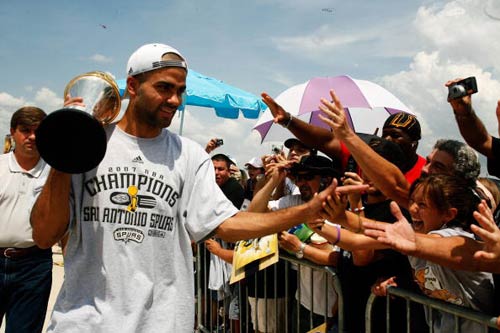 员关系与品 员关系与品