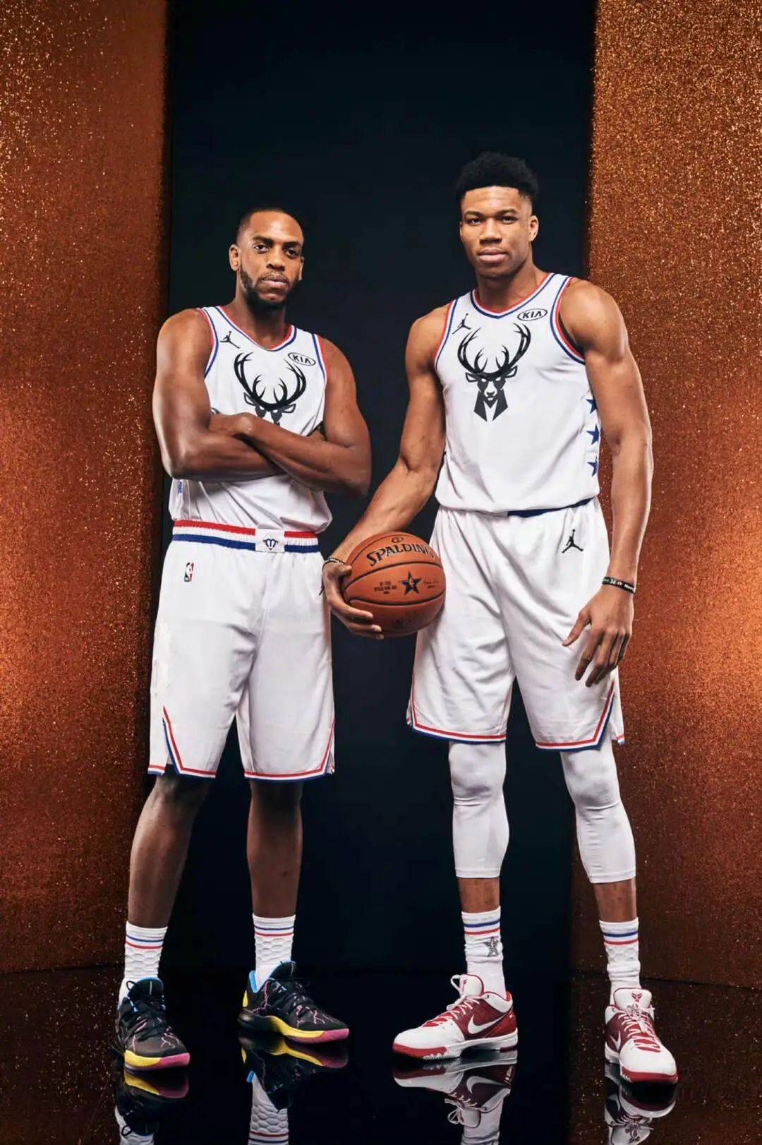 一名外线射 一名外线射